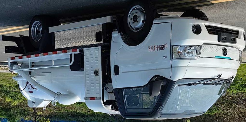 程力壹為純電動(dòng)吸污車圖片3