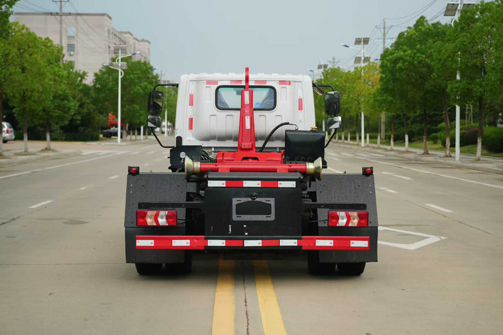 陜汽智云141度純電動(dòng)車廂可卸式垃圾車勾臂垃圾車圖片5