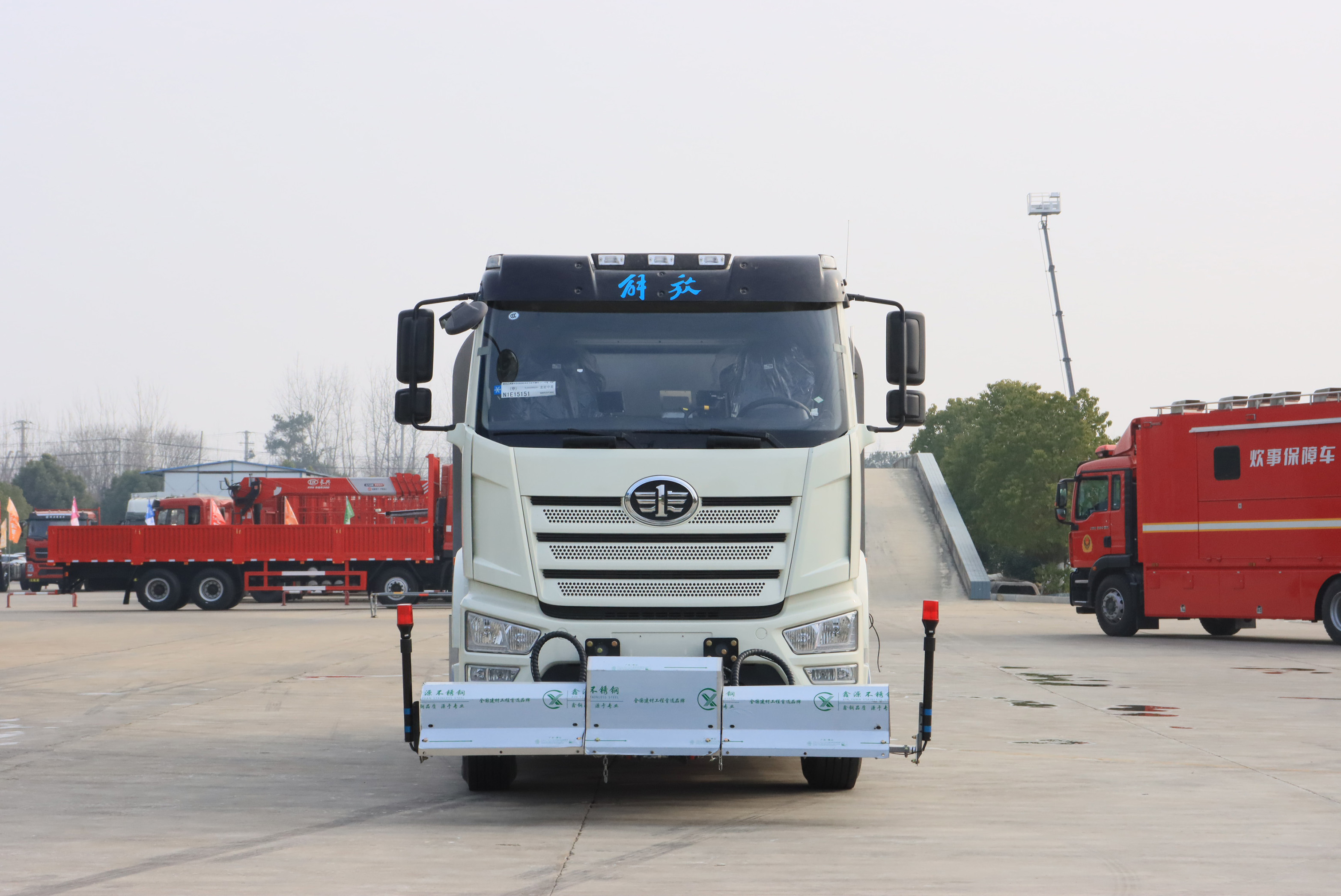 FAW解放純電動10方多功能清洗車圖片2