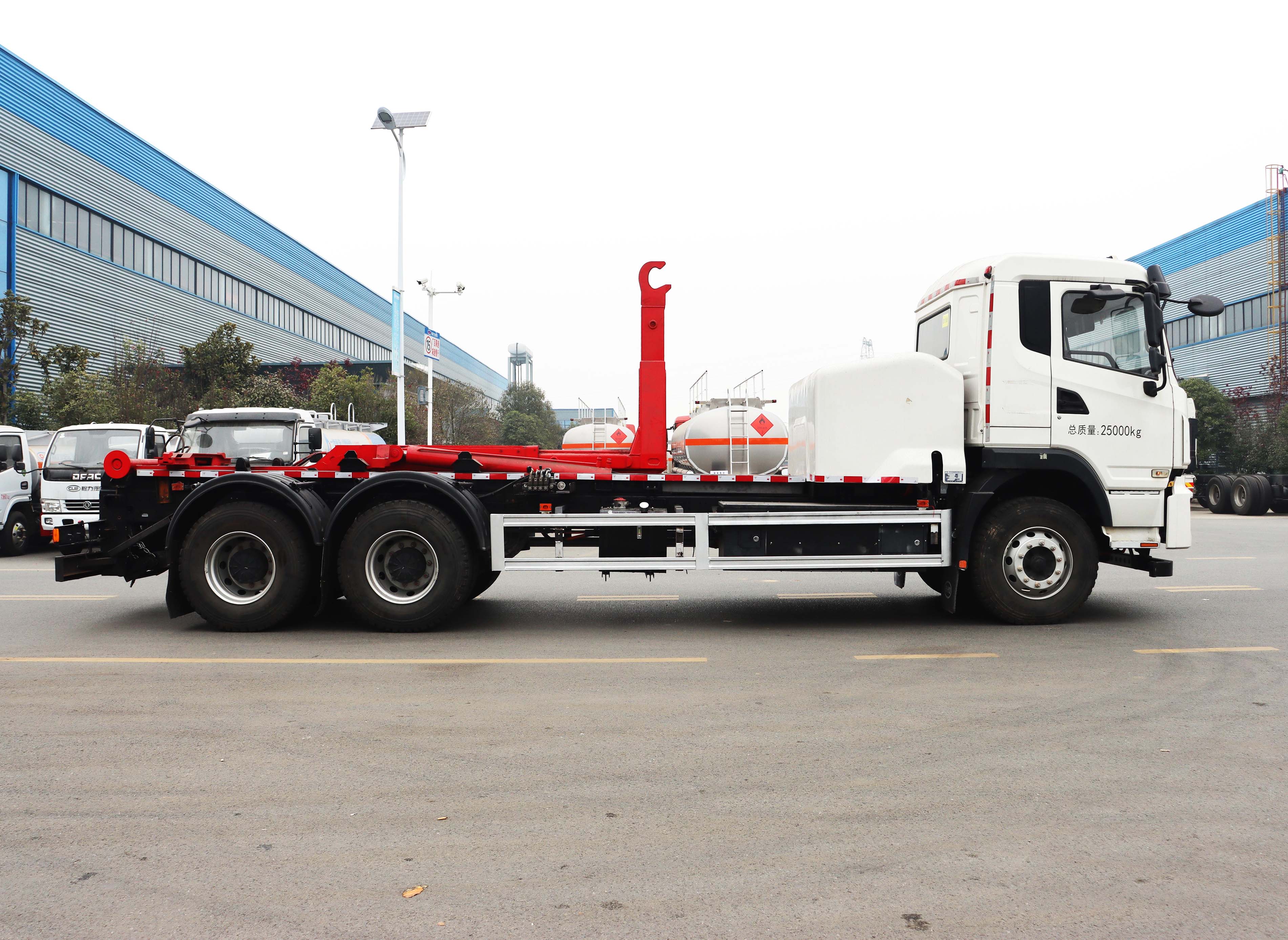 東風天錦18方純電動車廂可卸式垃圾車圖片1