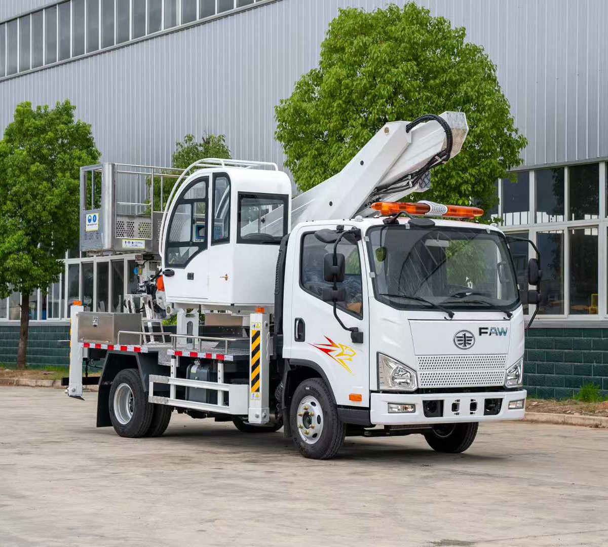 一汽解放18米直臂高空作業(yè)車伸縮臂折臂高空平臺