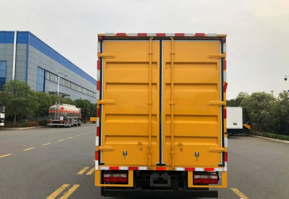 東風(fēng)多利卡藍(lán)牌雙排座檢修車圖片5