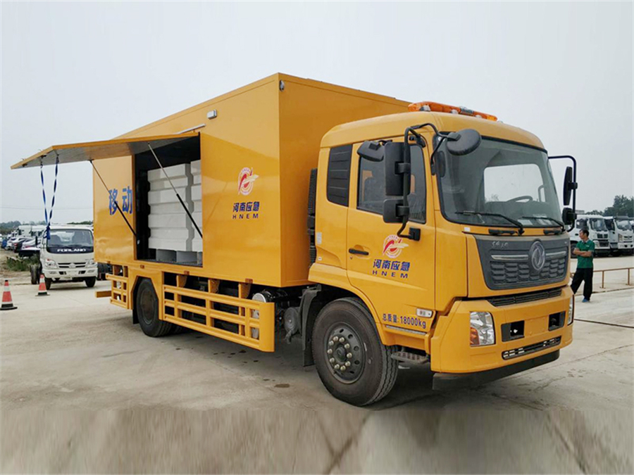 東風天錦凈水車(后勤保障車)圖片1