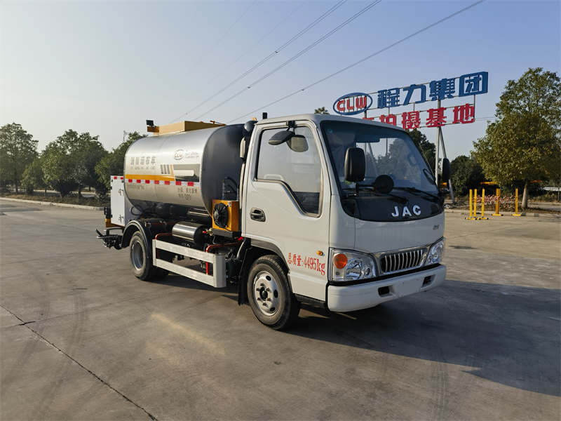 江淮 4 方藍(lán)牌智能型瀝青灑布車(chē)圖片1